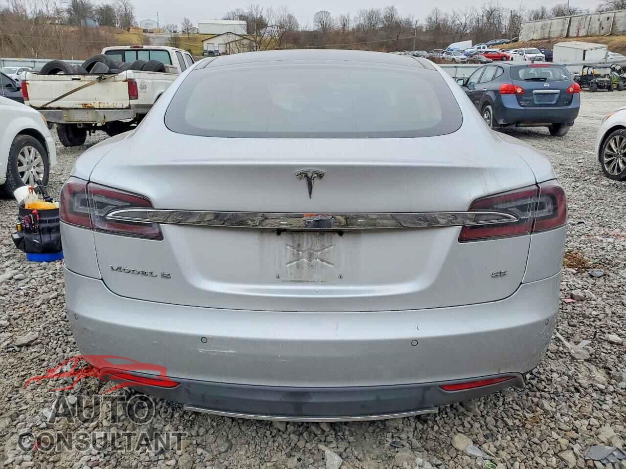 TESLA MODEL S 2014 - 5YJSA1H16EFP54943