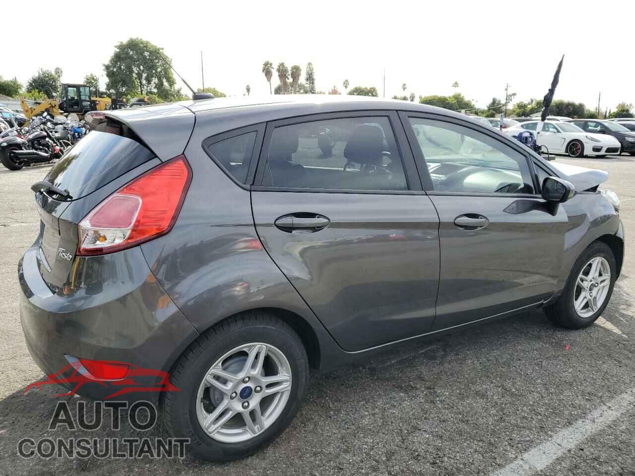 FORD FIESTA 2017 - 3FADP4EJ9HM132887