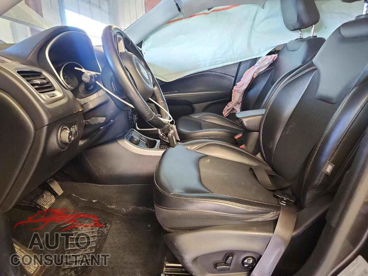 JEEP COMPASS 2017 - 3C4NJDBB0HT651927