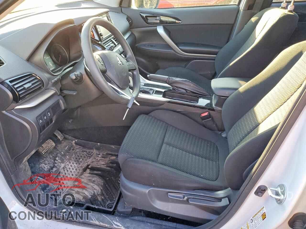 MITSUBISHI ECLIPSE 2024 - JA4ATUAA0RZ005230
