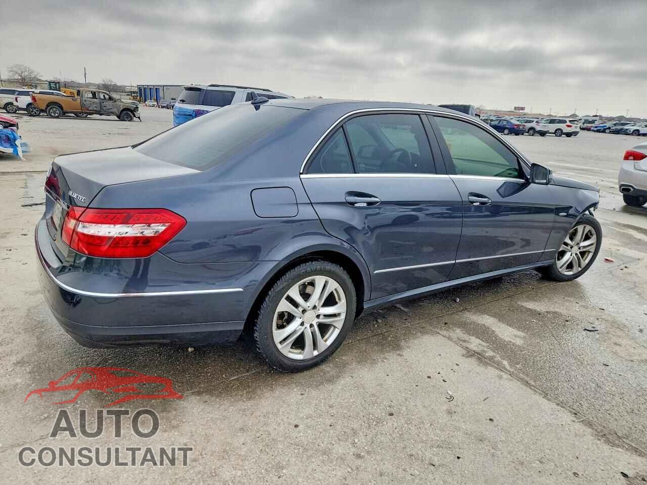 MERCEDES-BENZ E 2011 - WDDHF2EB7BA323276
