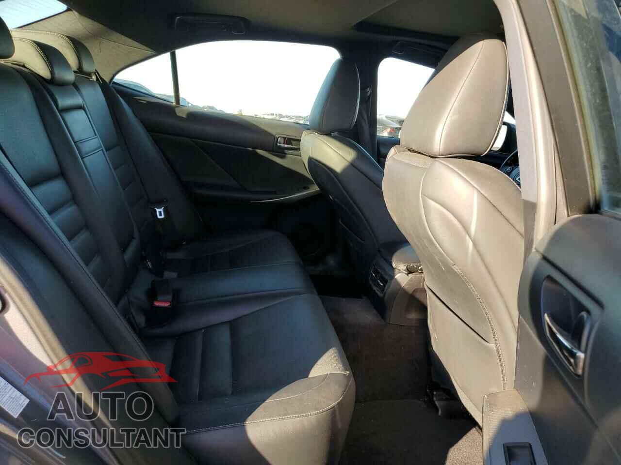 LEXUS IS 2014 - JTHBF1D23E5034547