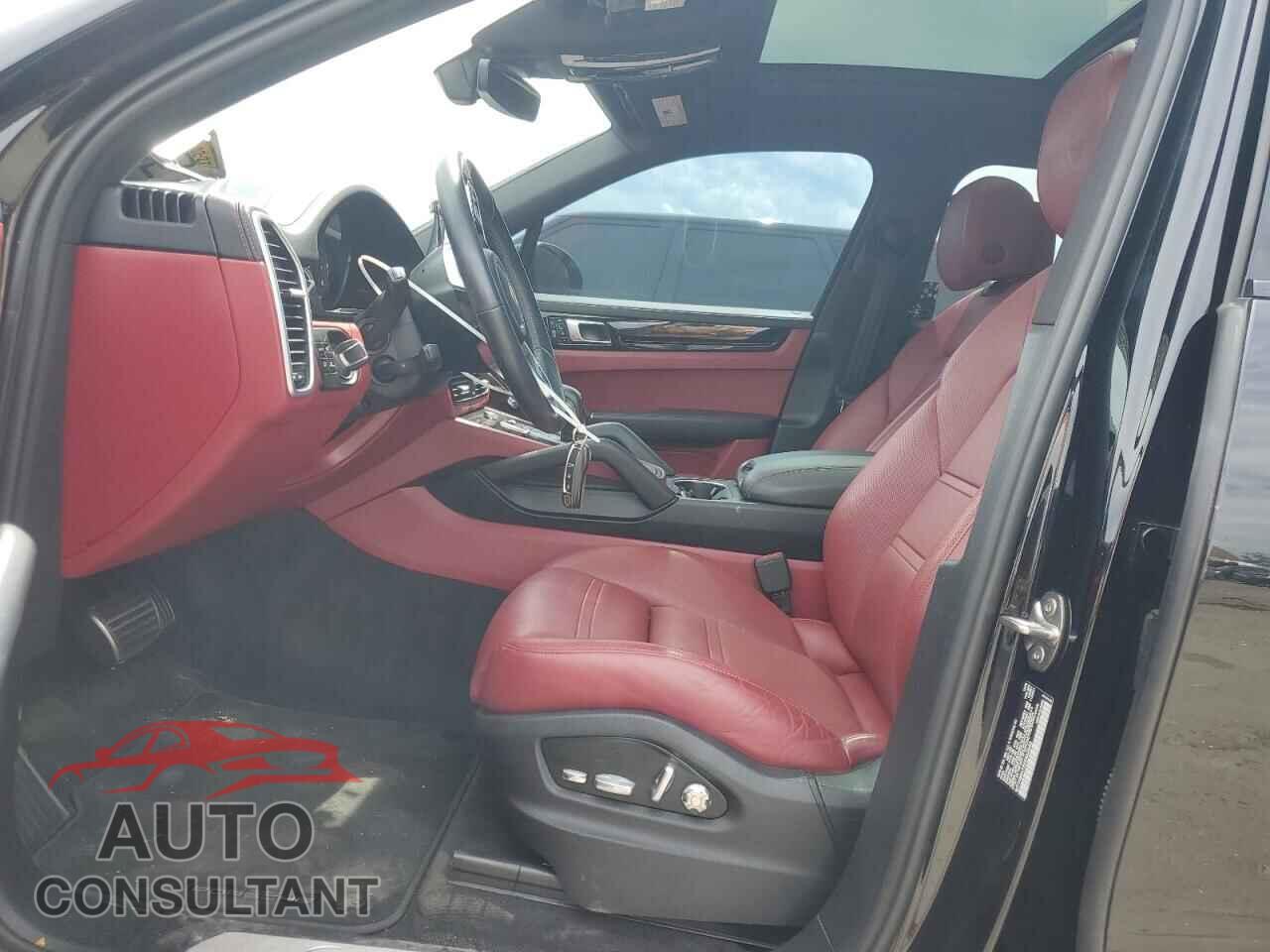 PORSCHE CAYENNE 2019 - WP1AB2AY2KDA62640