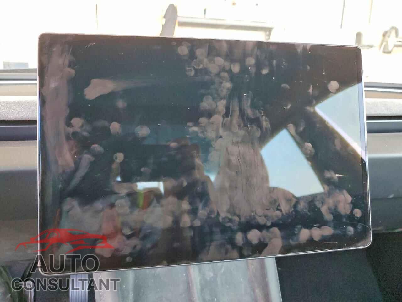 TESLA MODEL 3 2024 - 5YJ3E1EA3RF732420