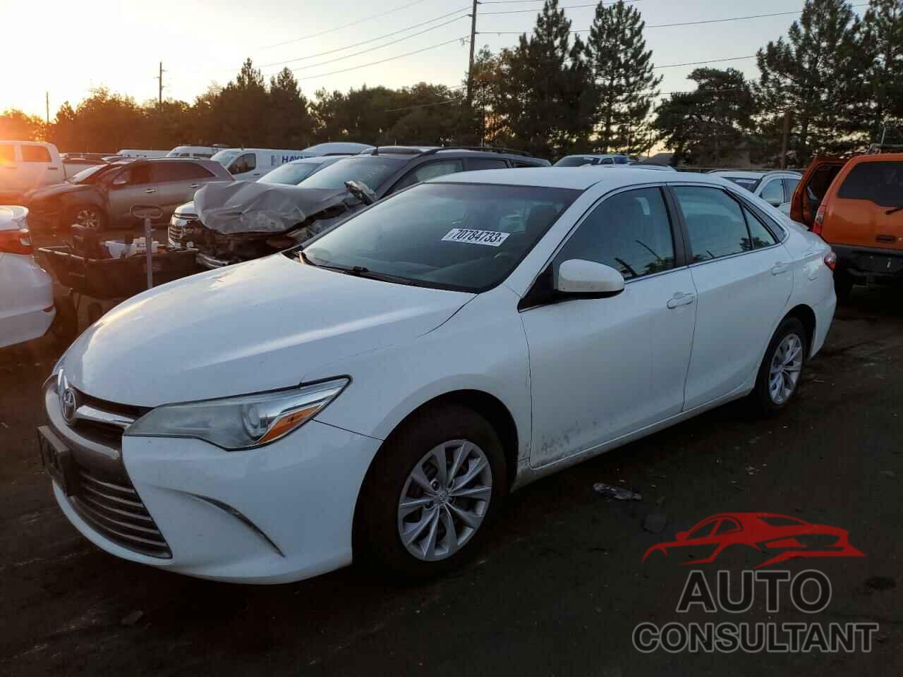 TOYOTA CAMRY 2016 - 4T4BF1FK7GR520917