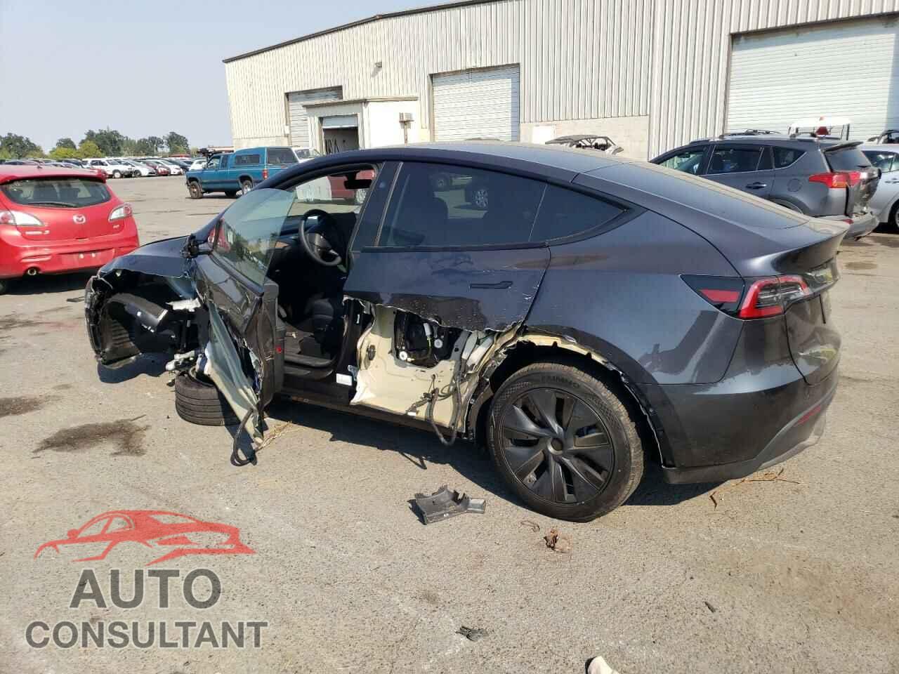 TESLA MODEL Y 2024 - 7SAYGDED2RF118733