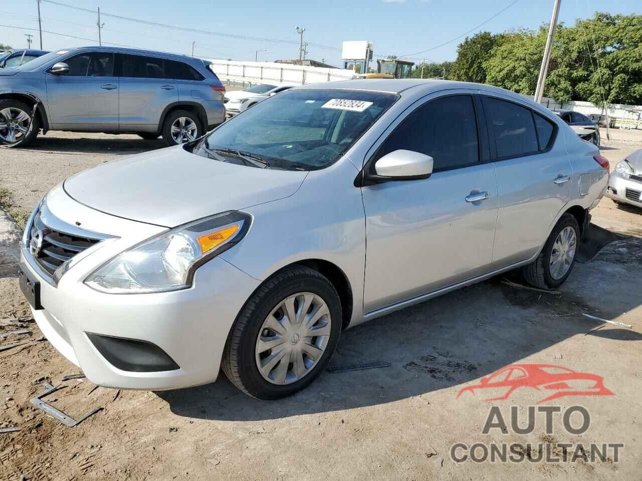 NISSAN VERSA 2018 - 3N1CN7APXJK412314