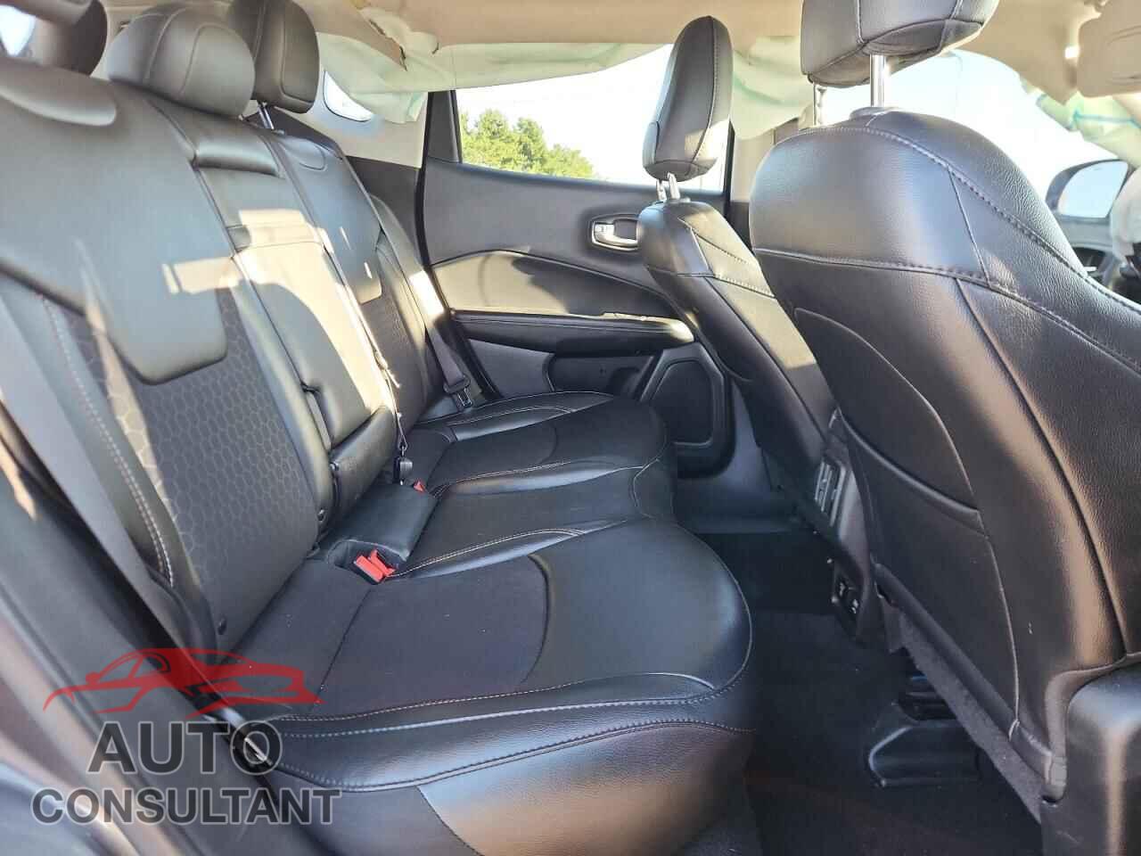 JEEP COMPASS 2019 - 3C4NJDBB4KT813159