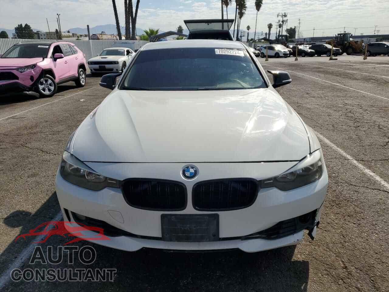 BMW 3 SERIES 2013 - WBA3C1C52DF443140