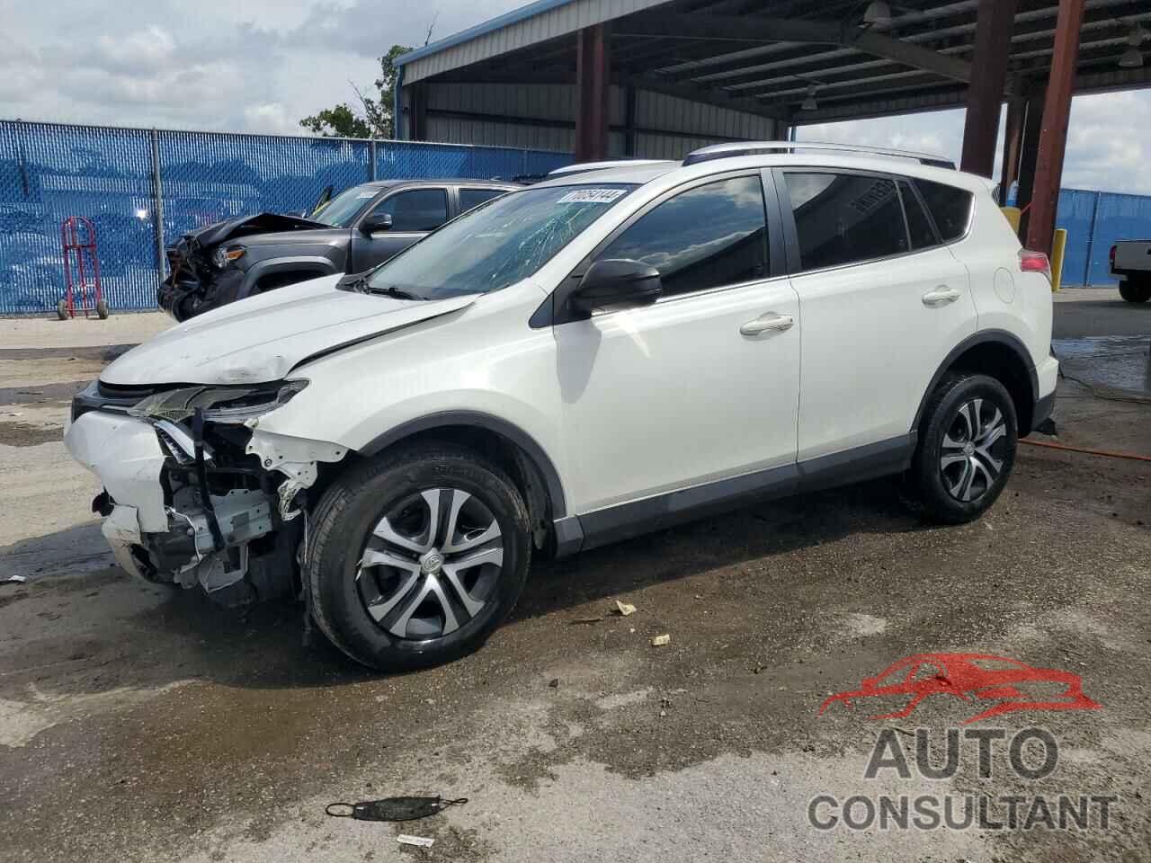 TOYOTA RAV4 2017 - JTMZFREV4HJ700317