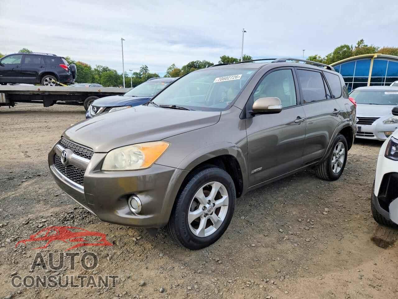 TOYOTA RAV4 2010 - JTMDF4DV7AD033343