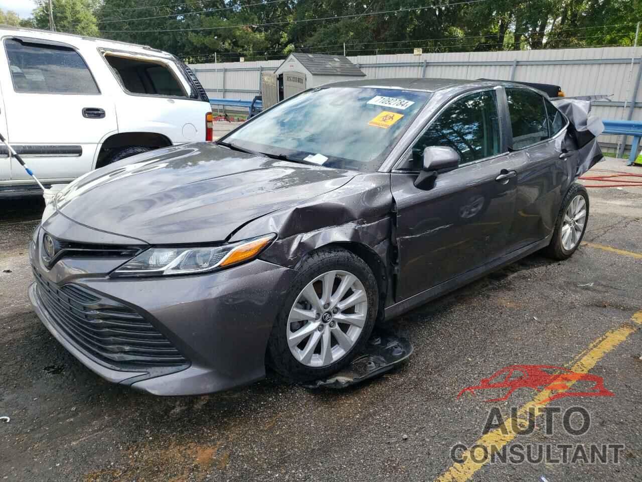 TOYOTA CAMRY 2018 - 4T1B11HK2JU592640