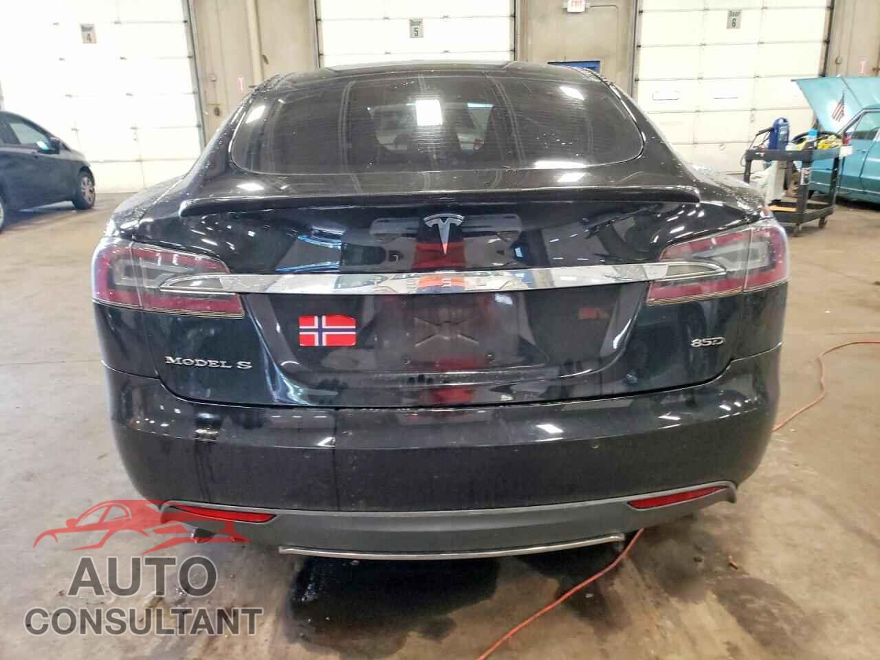 TESLA MODEL S 2015 - 5YJSA1H23FF083399