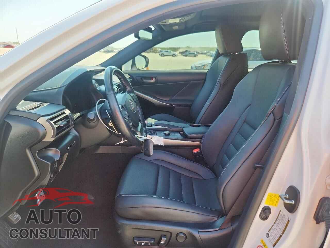 LEXUS IS 2017 - JTHCE1D27H5014507