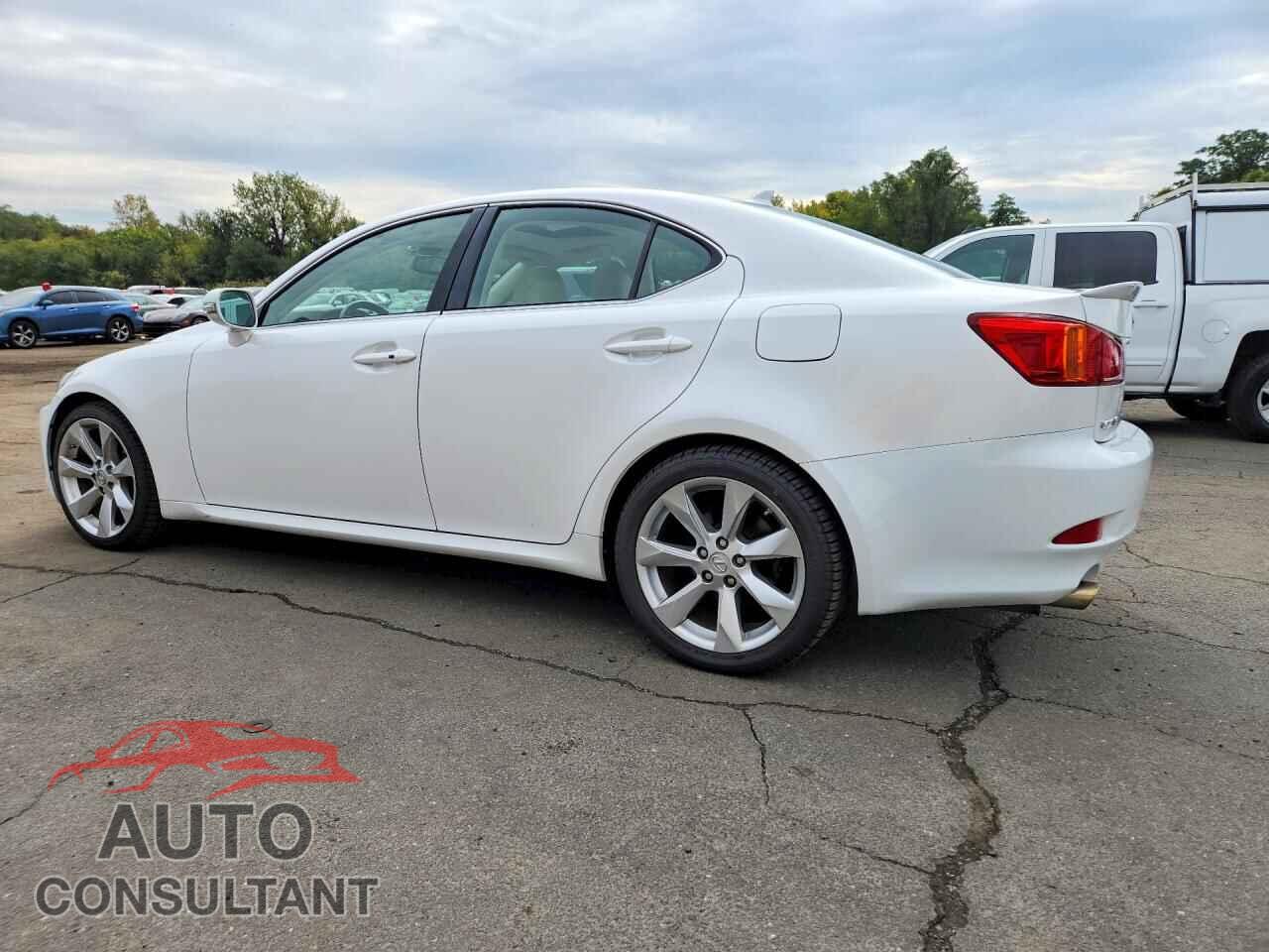 LEXUS IS 2010 - JTHBF5C26A2097811