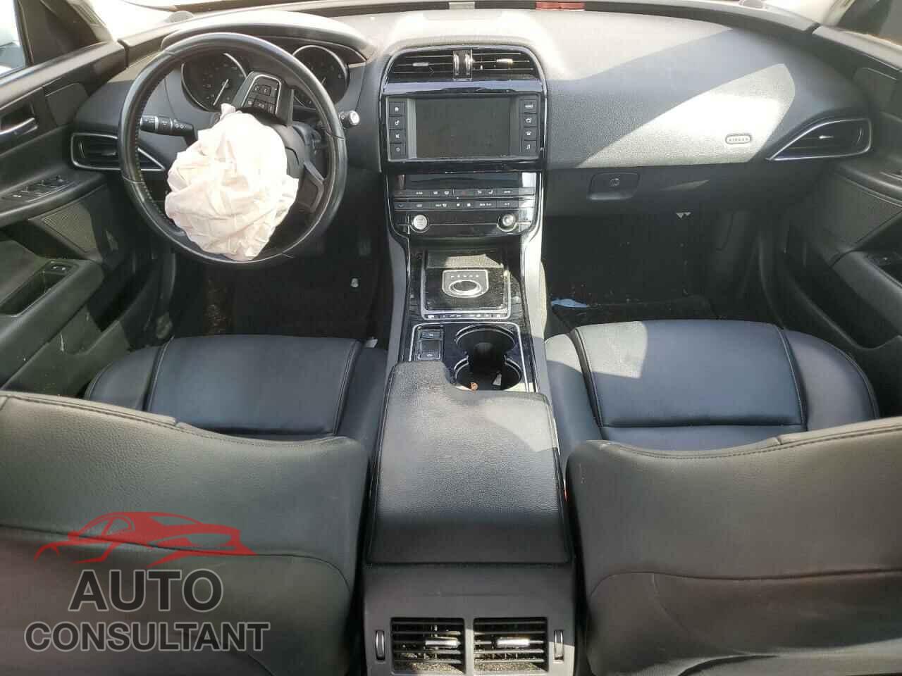 JAGUAR XE 2017 - SAJAR4BG6HA976643