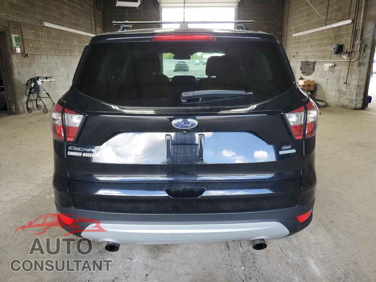 FORD ESCAPE 2017 - 1FMCU0GD3HUC06200