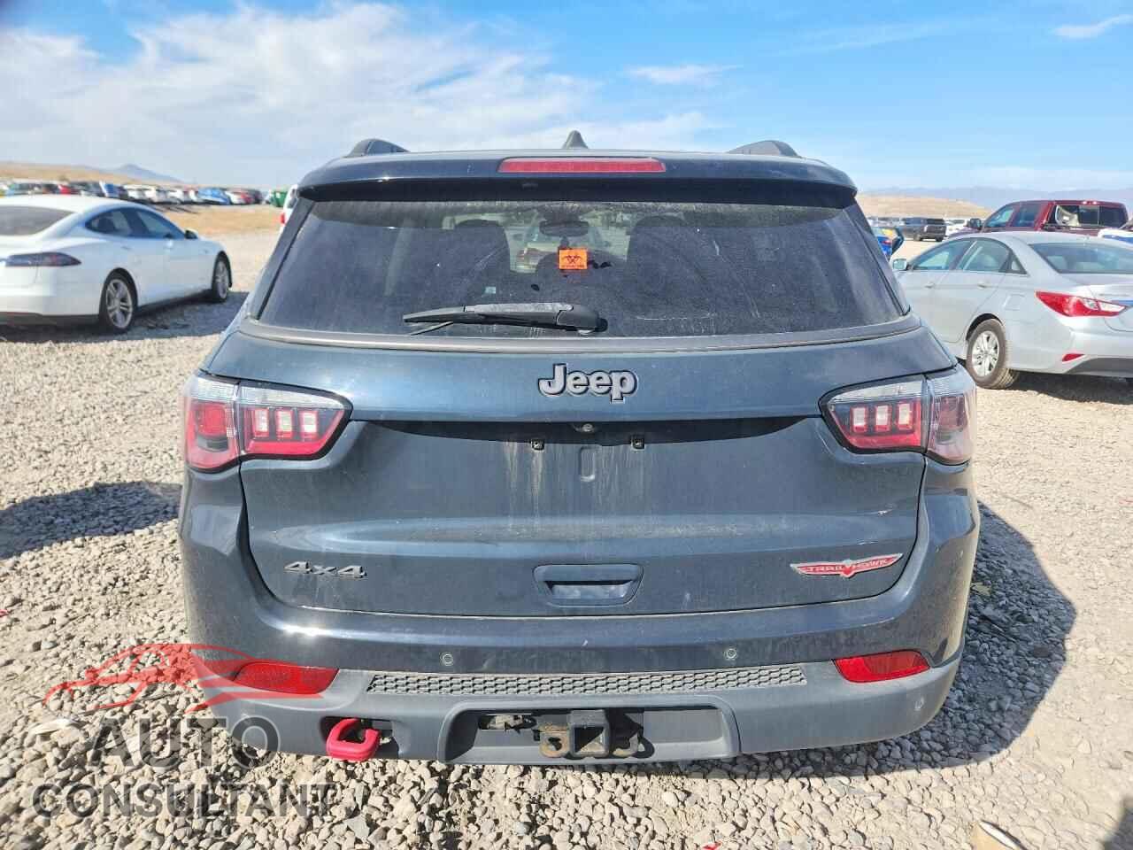 JEEP COMPASS 2018 - 3C4NJDDB8JT299263