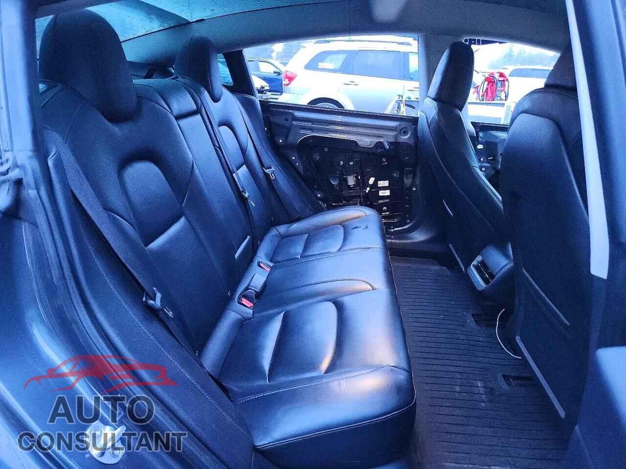TESLA MODEL 3 2023 - 5YJ3E1EC2PF670491