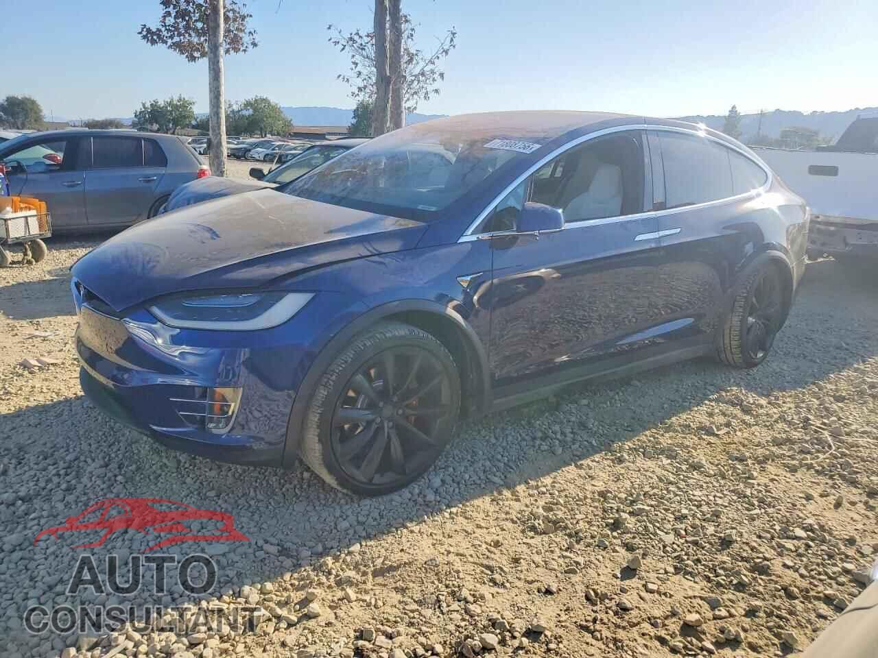 TESLA MODEL X 2018 - 5YJXCBE40JF116816