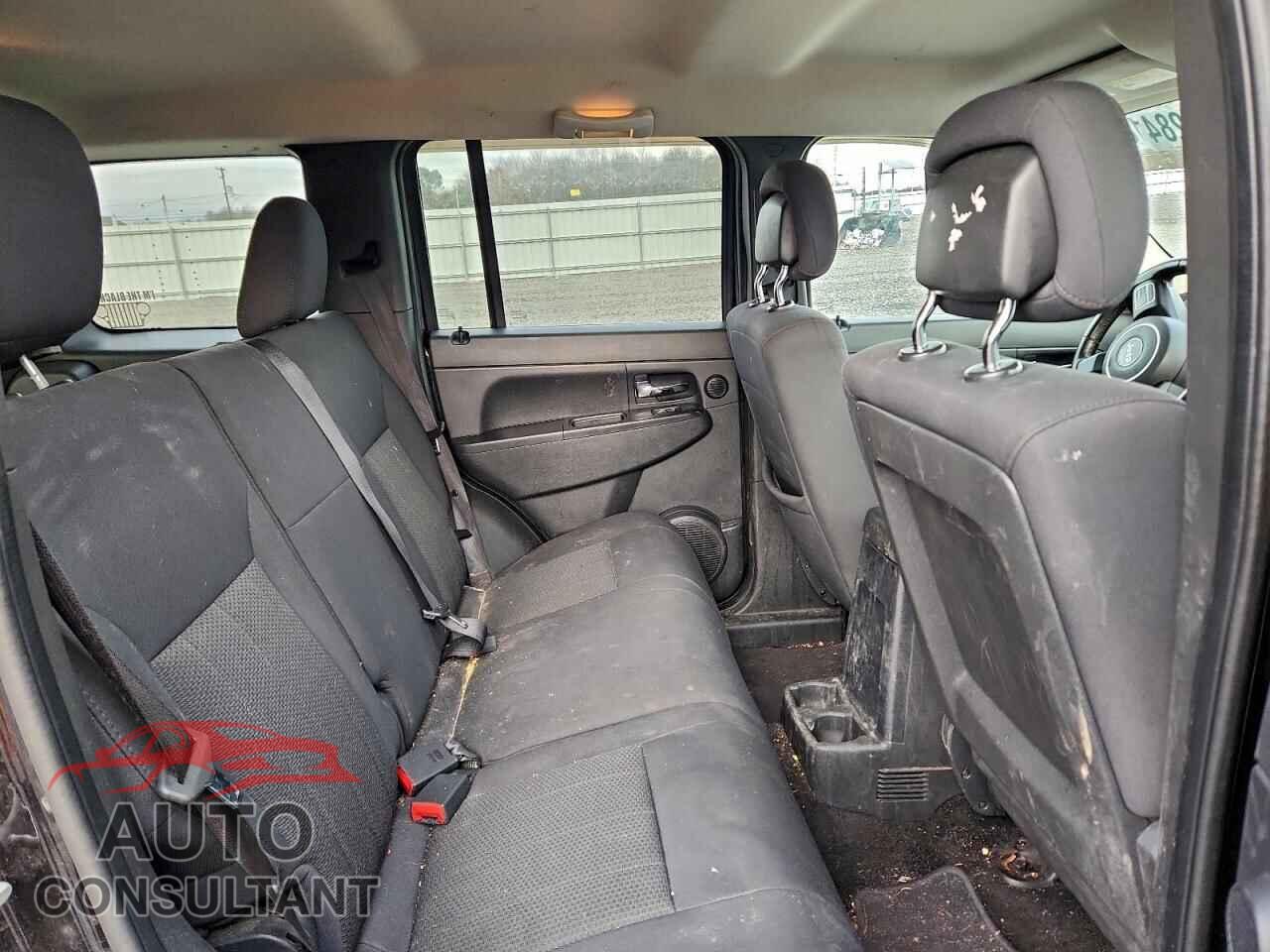JEEP LIBERTY 2011 - 1J4PN2GK5BW578012