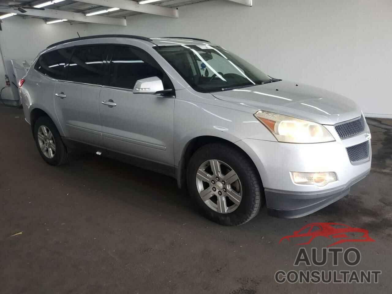 CHEVROLET TRAVERSE 2011 - 1GNKRGED1BJ273391