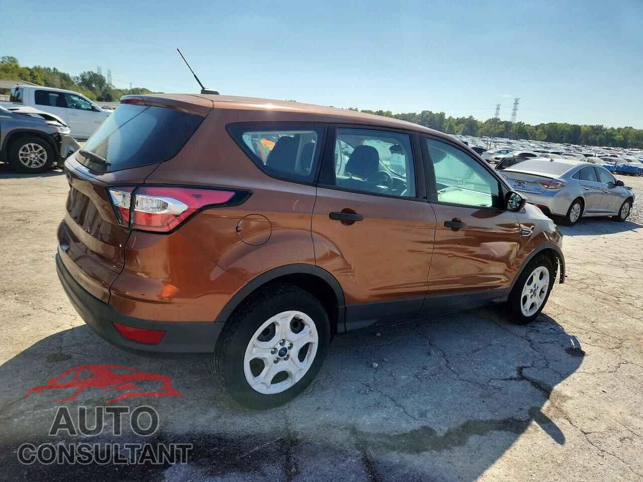 FORD ESCAPE 2017 - 1FMCU0F7XHUC31221