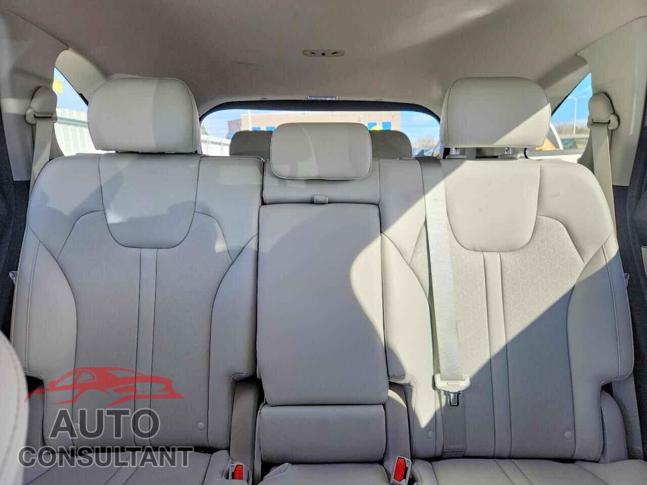 KIA SORENTO 2023 - 5XYRLDLC6PG243473