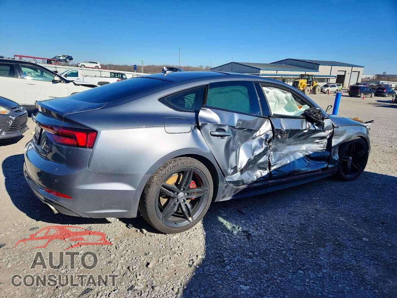 AUDI A5 2018 - WAUENCF58JA061049