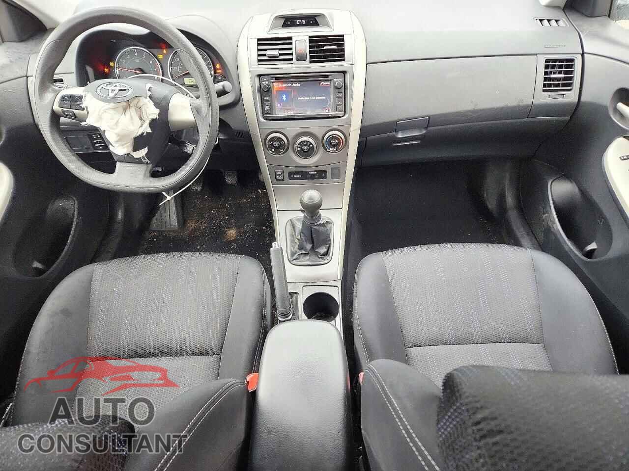 TOYOTA COROLLA 2013 - 2T1BU4EE4DC018196