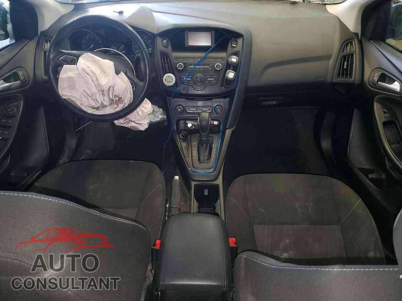 FORD FOCUS 2018 - 1FADP3K21JL257591