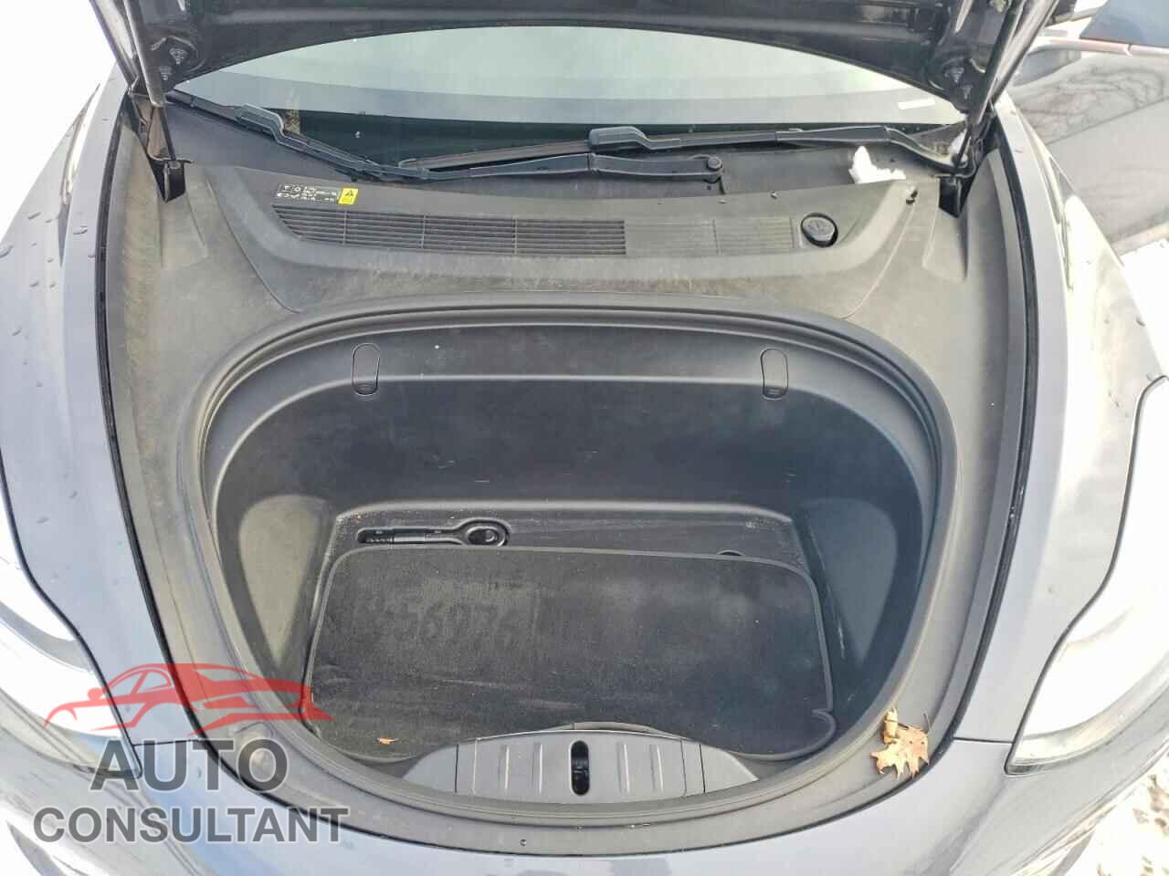 TESLA MODEL 3 2018 - 5YJ3E1EB5JF074385