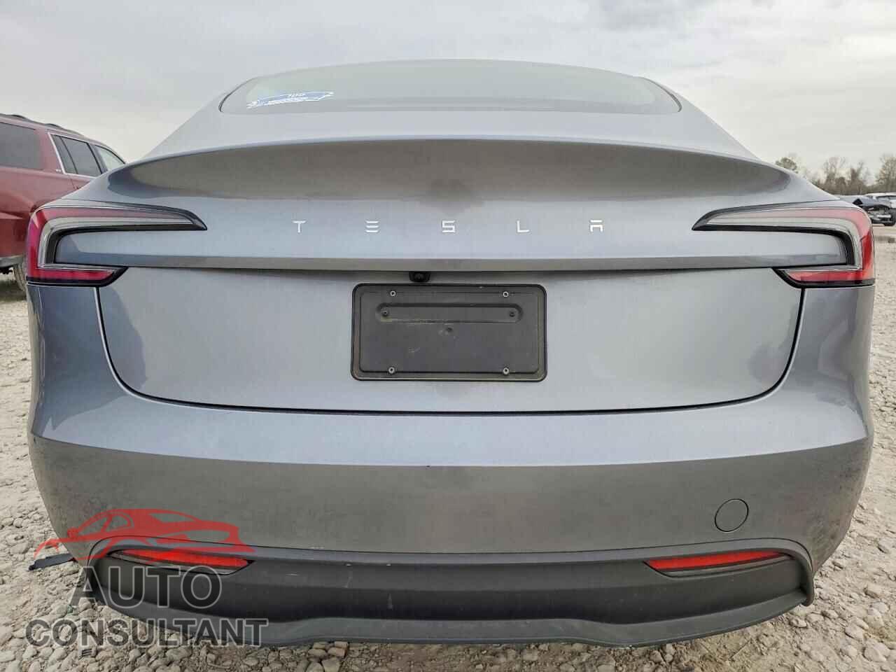 TESLA MODEL 3 2024 - 5YJ3E1EA7RF868307