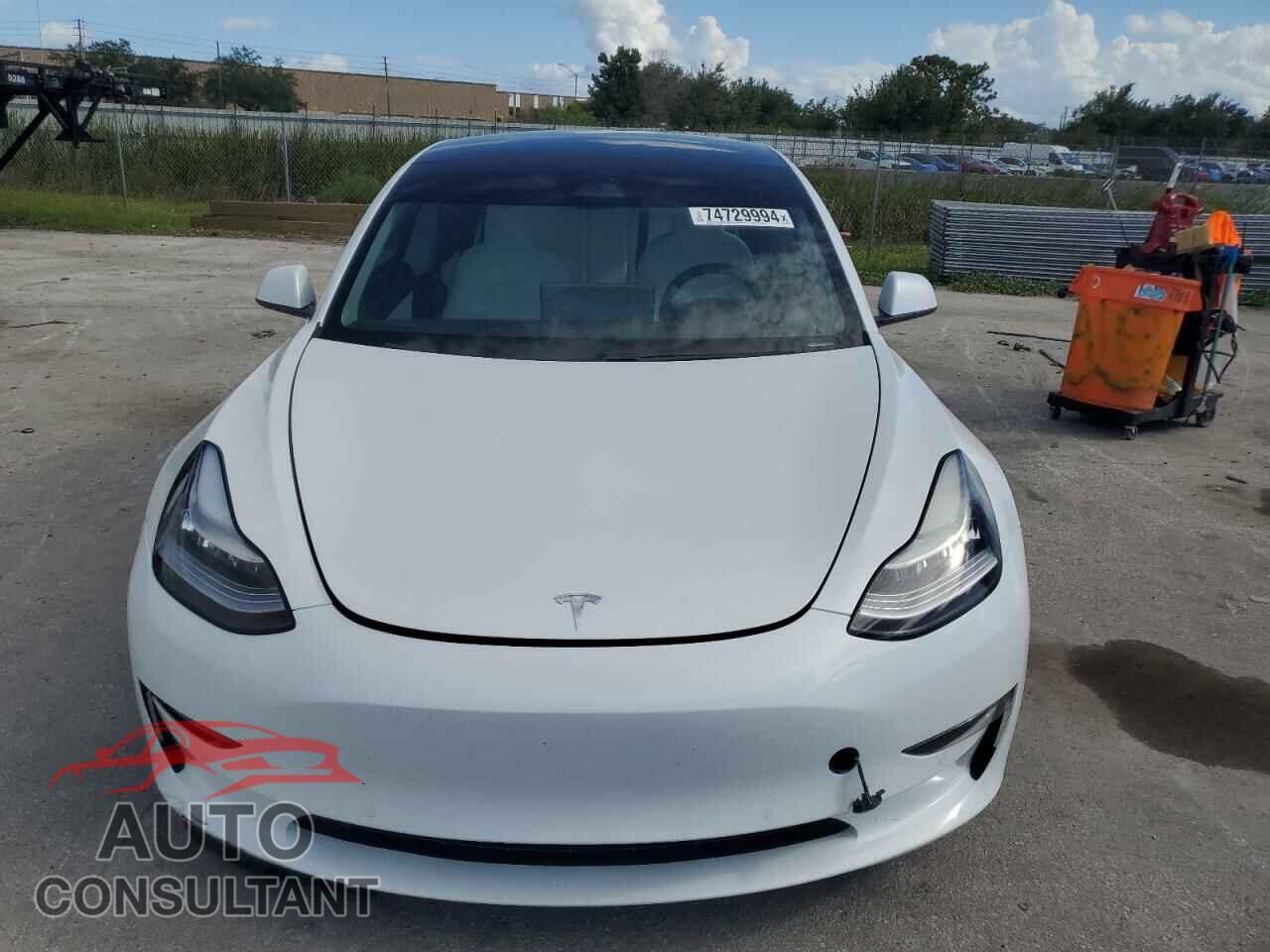 TESLA MODEL 3 2021 - 5YJ3E1EB5MF855170
