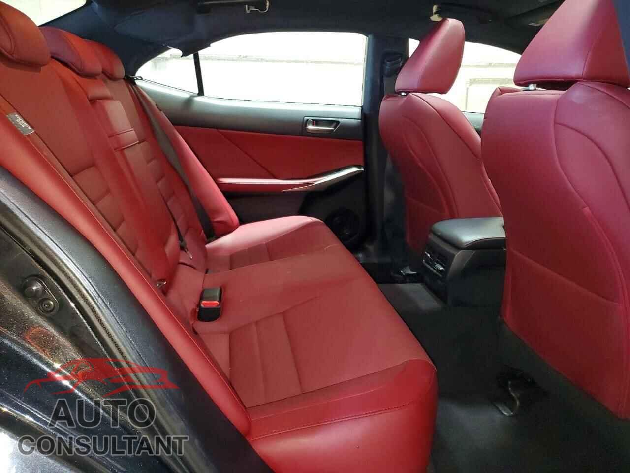 LEXUS IS 2019 - JTHC81D29K5036247
