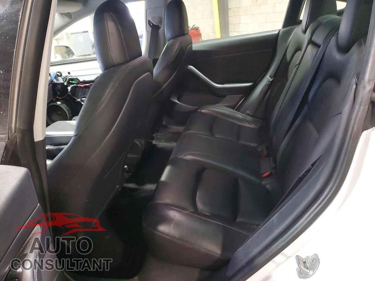 TESLA MODEL 3 2020 - 5YJ3E1EA6LF785667