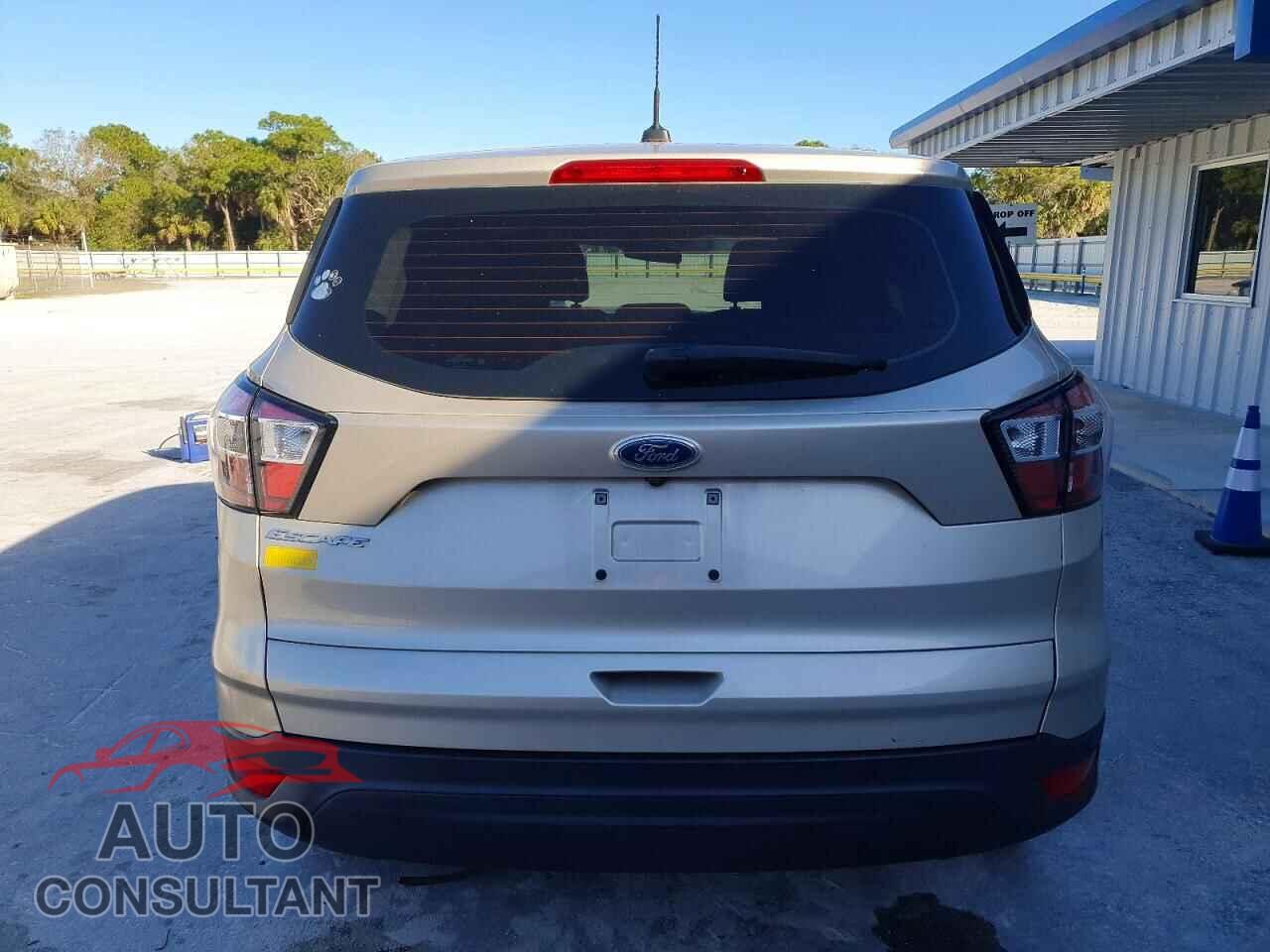 FORD ESCAPE 2017 - 1FMCU0F74HUD04955