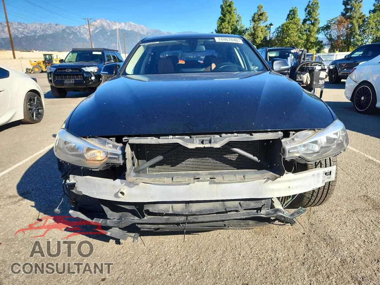 BMW 3 SERIES 2013 - WBA3A5C59DF352069