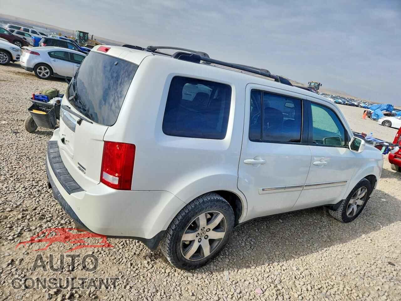 HONDA PILOT 2015 - 5FNYF4H94FB052995