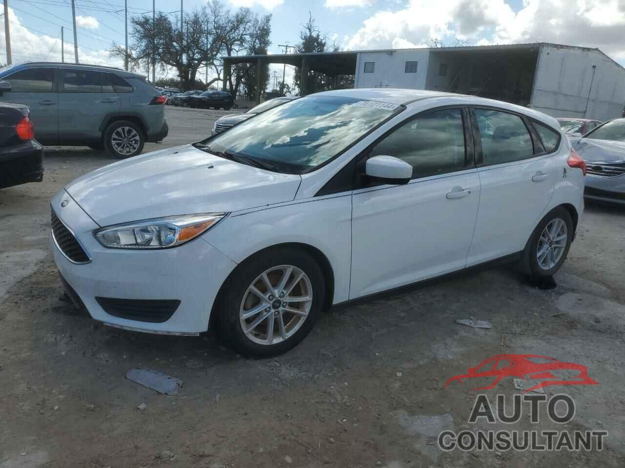 FORD FOCUS 2018 - 1FADP3K21JL256599