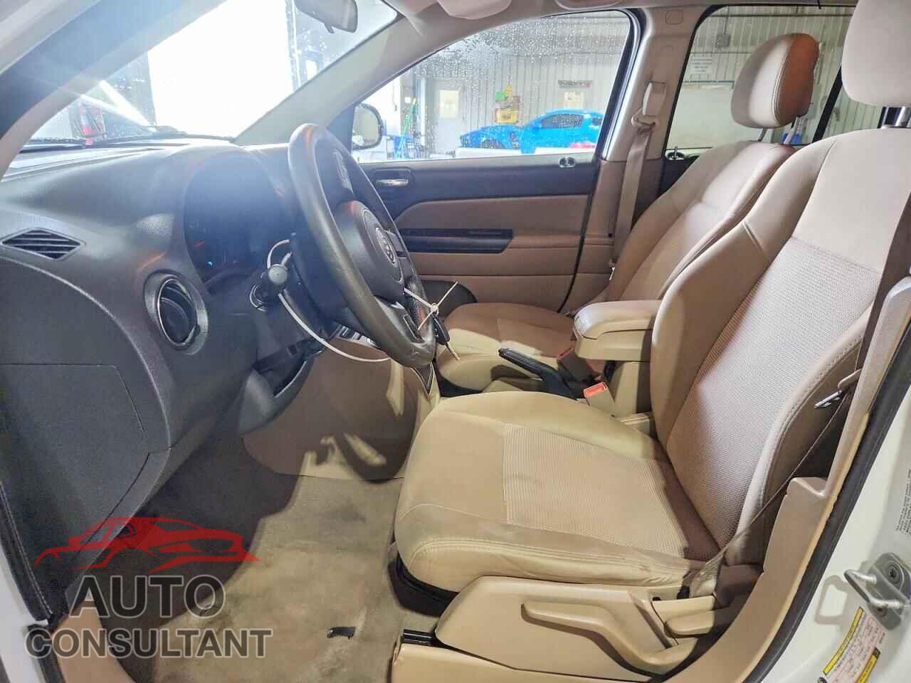 JEEP COMPASS 2011 - 1J4NF1FB6BD244700