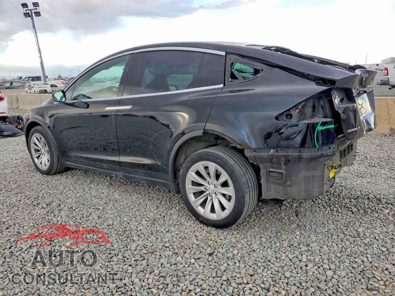 TESLA MODEL X 2017 - 5YJXCBE20HF041799