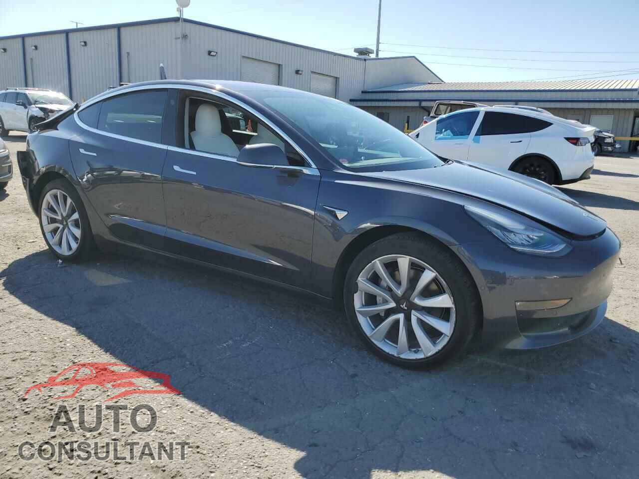 TESLA MODEL 3 2018 - 5YJ3E1EAXJF171329
