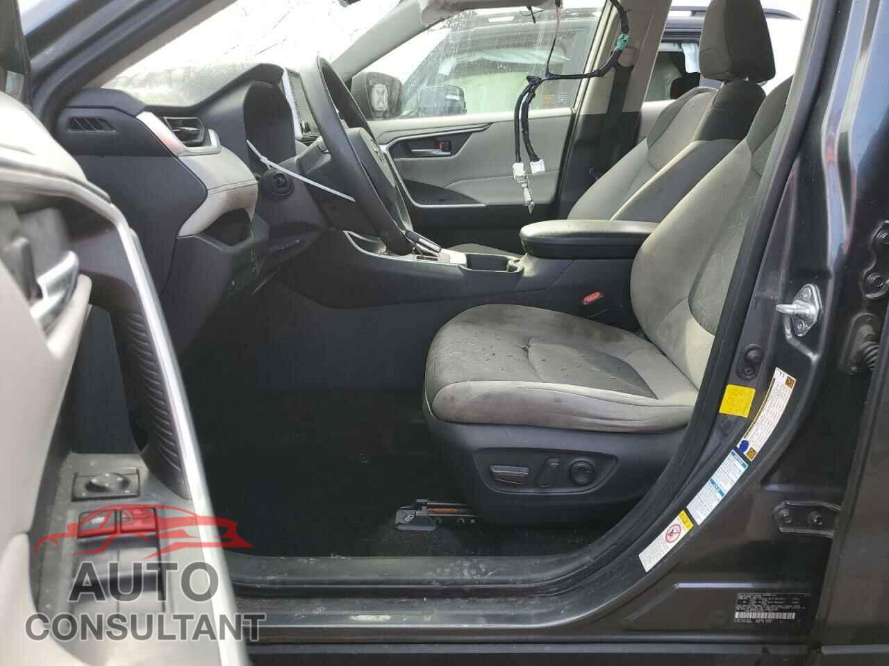TOYOTA RAV4 2019 - JTMP1RFV7KD018378