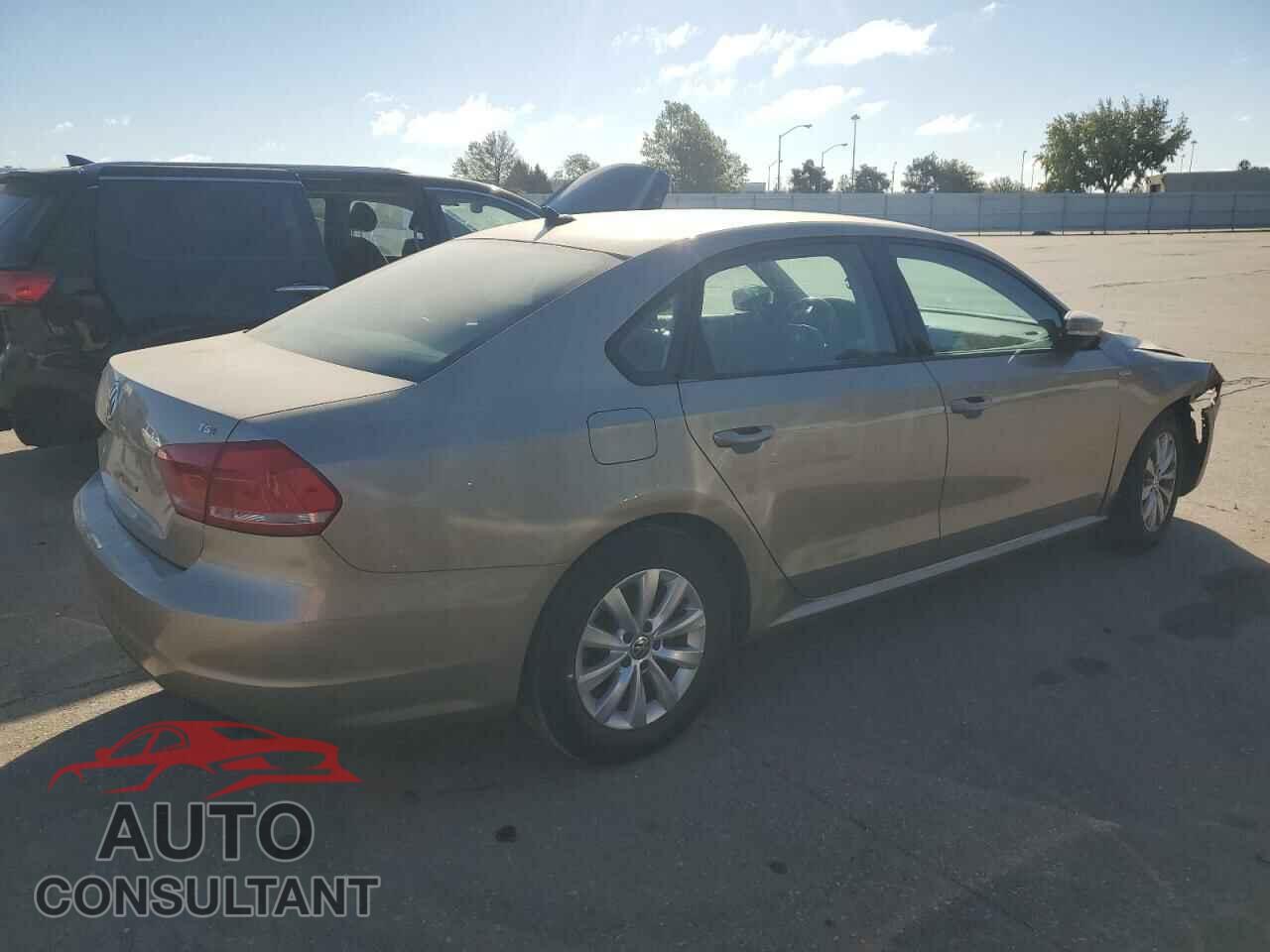 VOLKSWAGEN PASSAT 2015 - 1VWAT7A33FC029008