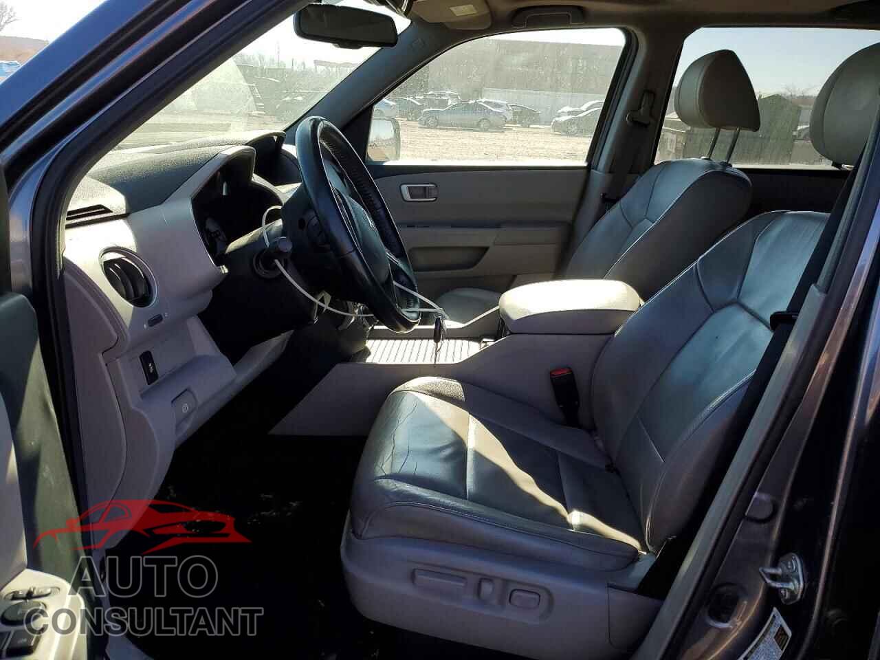 HONDA PILOT 2014 - 5FNYF4H73EB003980