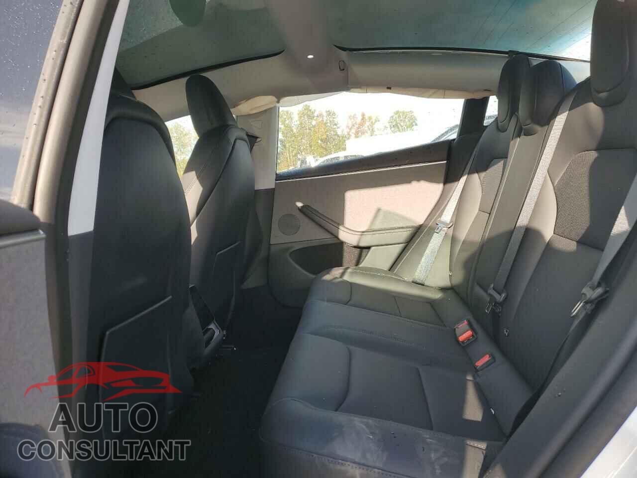 TESLA MODEL 3 2024 - 5YJ3E1EA4RF825415