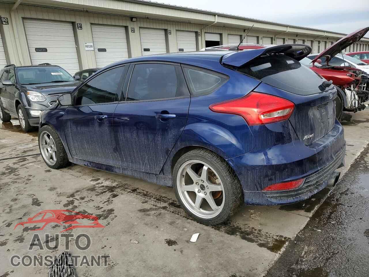 FORD FOCUS 2017 - 1FADP3L99HL213652