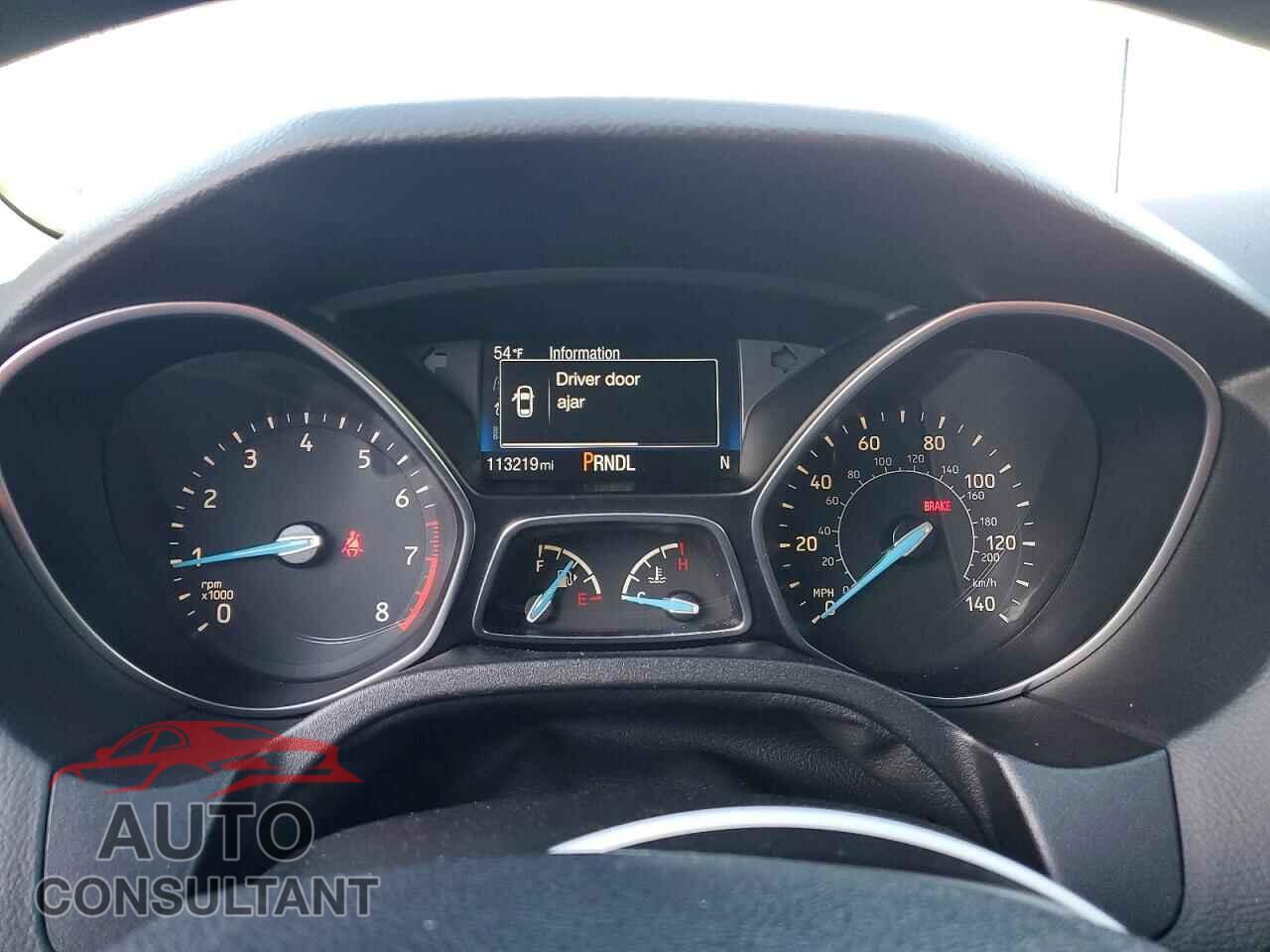 FORD FOCUS 2015 - 1FADP3K2XFL288765