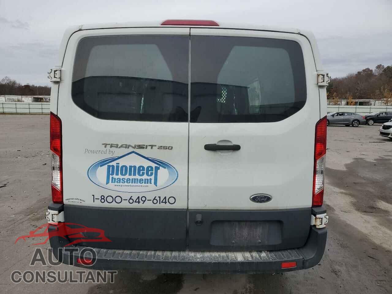 FORD TRANSIT 2017 - 1FTYR1YM2HKA92363